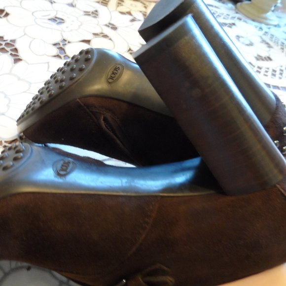 Tod's Brown Suede/Patent Leather Ankle Boot 37 - Picture 14 of 16